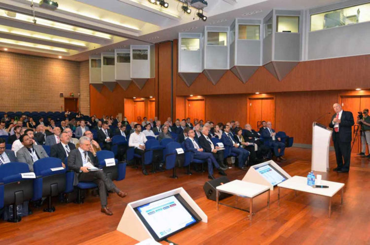 ivs_2019_conferences4-1030×682