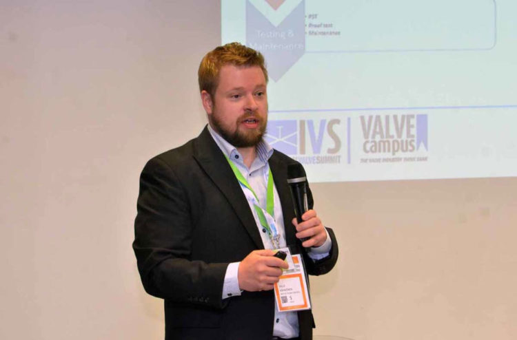 ivs_2019_conferences51-1030×678