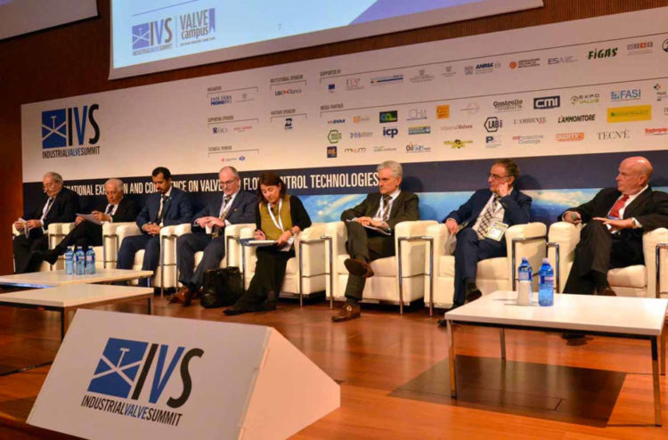 ivs_2019_conferences9-1030×678